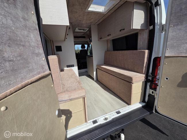 Peugeot Waldi Camp VIP DuoVan Foto: 18