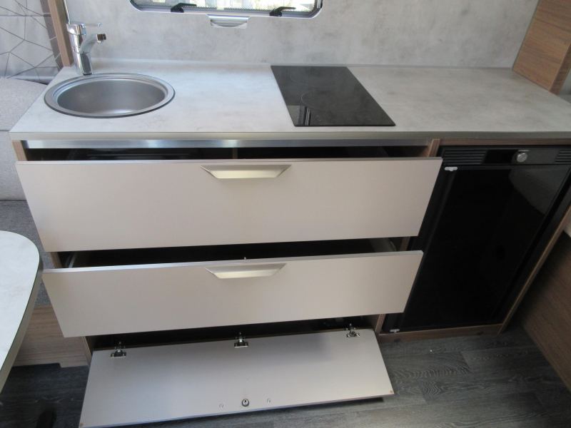 Knaus Sport E-Power Selection 500 FU MUY COMPLETA Y CAMA FRANCESA foto: 10