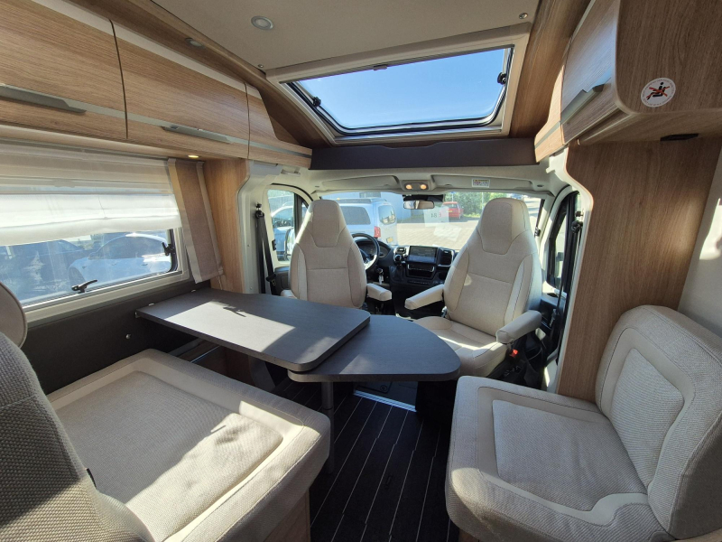 Knaus Sky TI 700 MEG 180pk autom 2 aircos E84  foto: 7