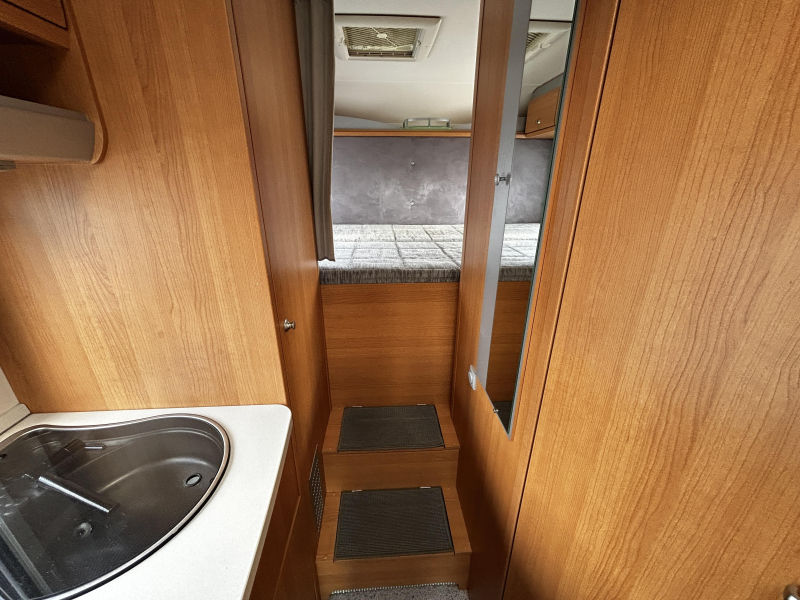 Knaus Sport TR Alkoven/Querbett/2008/Klima Foto: 10