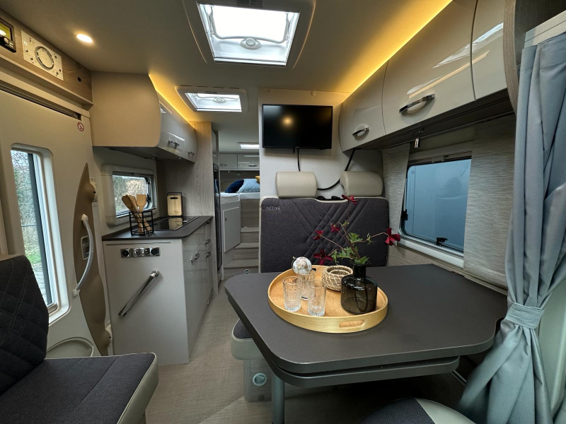 Bürstner Nexxo Van T 690 G - Smal en luxe  foto: 1