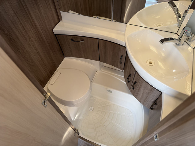Hobby DE LUXE 490 KMF photo: 16