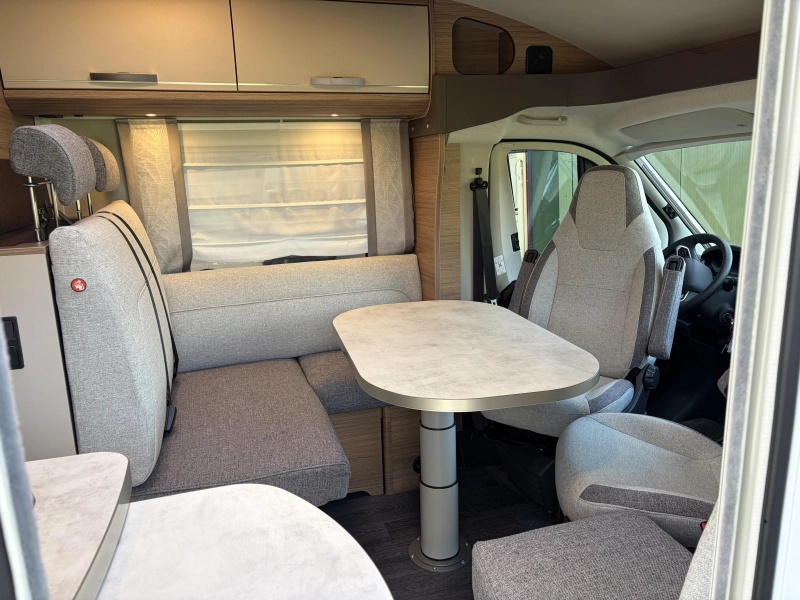 Knaus L!ve Ti 650 MEG Camas individuales bajas 180cv foto: 8