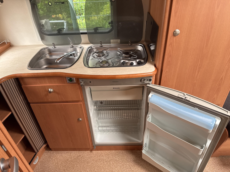 Avento Touristique Comfort 395 TLH Luifel/Airco/Mover  foto: 7