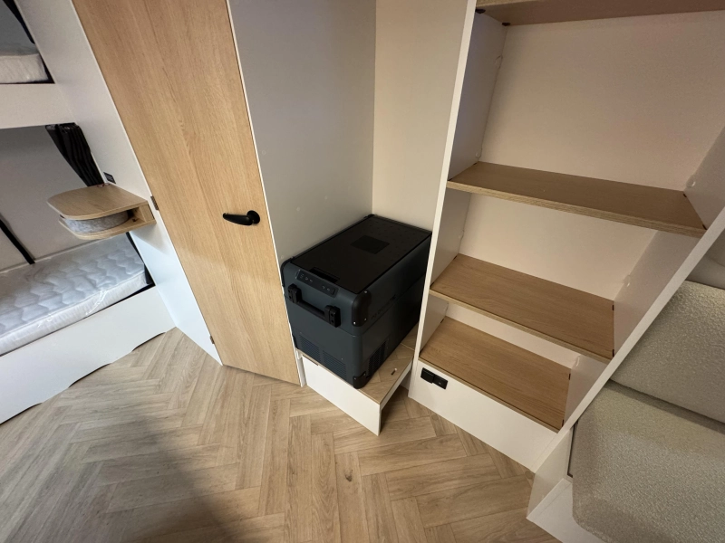 LMC E:dero 470K Ventana delantera abatible foto: 10