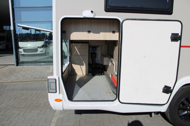 Challenger Graphite Vip Edition T 328 igual que Chausson 788 AUTOM&Aacute;TICO Fiat 140 CV con cama Queen y cama abatible para 4 personas (76 foto: 11
