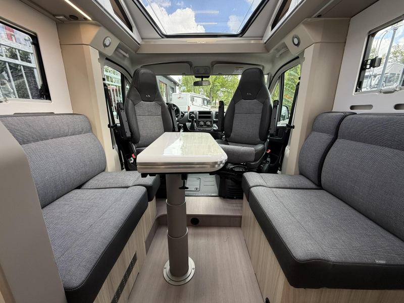 Adria Compact Supreme DL Face-to-face - Autom&aacute;tico foto: 1