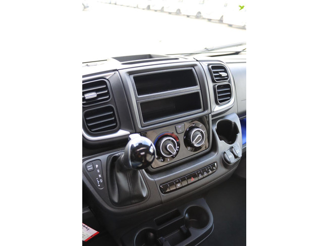 Carado CV600 Pro + 140pk Automaat | 5.99m | Dwarsbed | Luifel | Pro + pakket | foto: 20