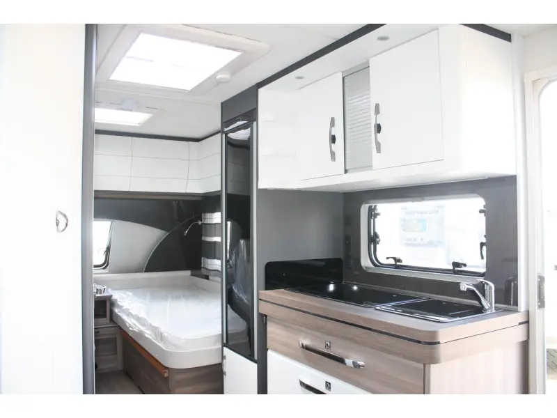 Hobby Excellent Edition 495 UL  foto: 7