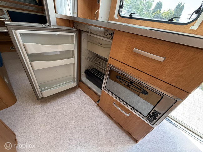 Wilk 490 S3 Enkele bedden voortent rondzit foto: 8