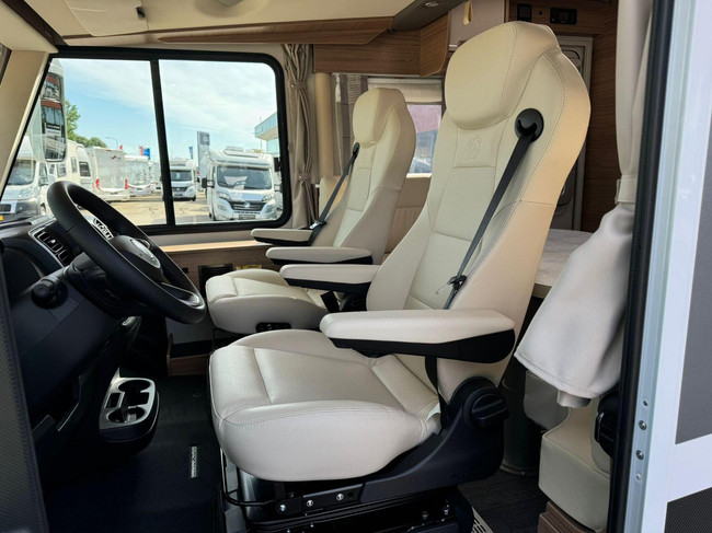 Knaus 700MEG Live I 9T-Automatique Lits Jumeaux Lit Pavillon Alde Attelage photo: 21