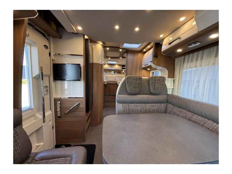 Carthago C-Tourer T 144 LE 4 persoons, LPG, automaat  foto: 17