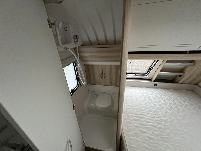 Hobby De Luxe 460 UFE Foto: 10
