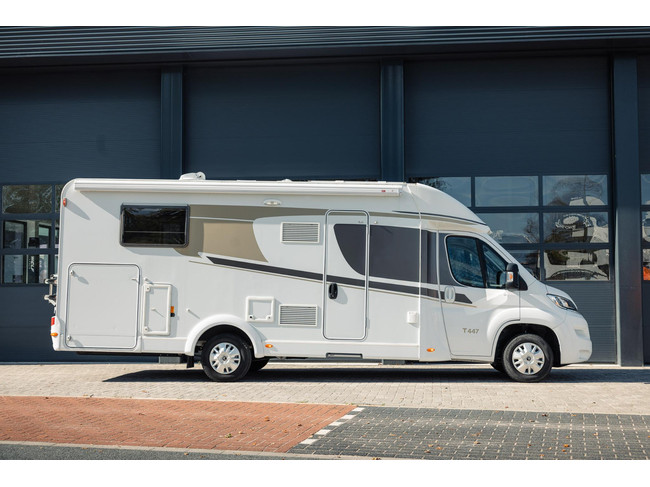 Carado T447 met hefbed foto: 5