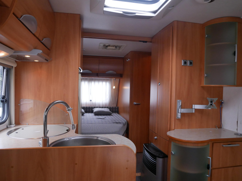 Eriba Moving 545 mover, luifel, fietsenrek  foto: 5