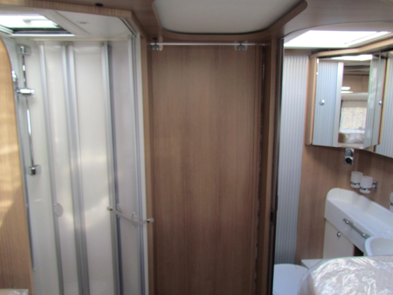 Malibu I 440 LE Camas individuales, Cama abatible foto: 9