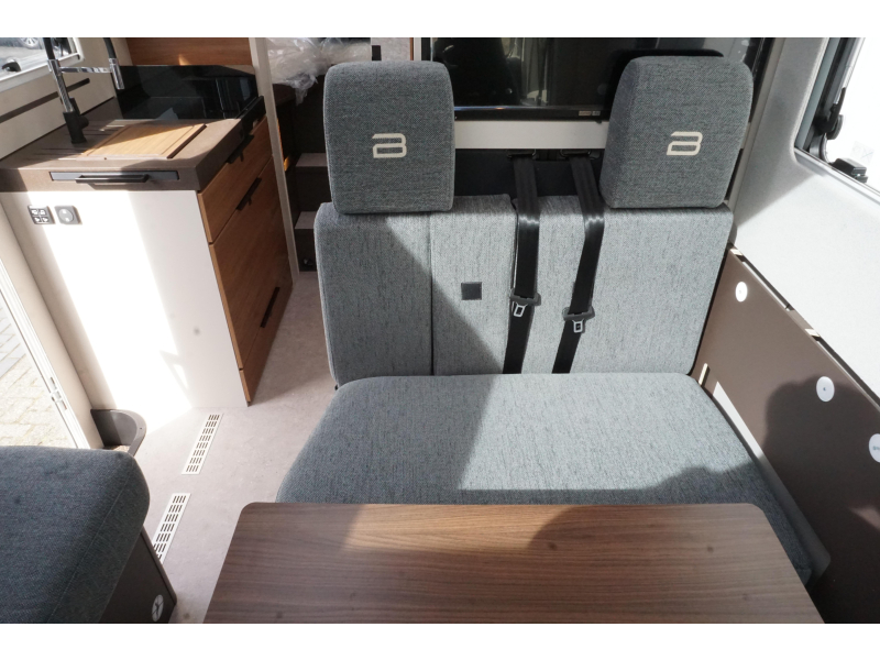 Bürstner Signature SFT 7.0 180 PK - 4500 kg Automaat  foto: 10