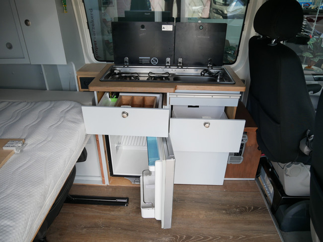 Volkswagen T5 Transporter, Basis Camper, Camper Gekeurd, Inruiler foto: 8