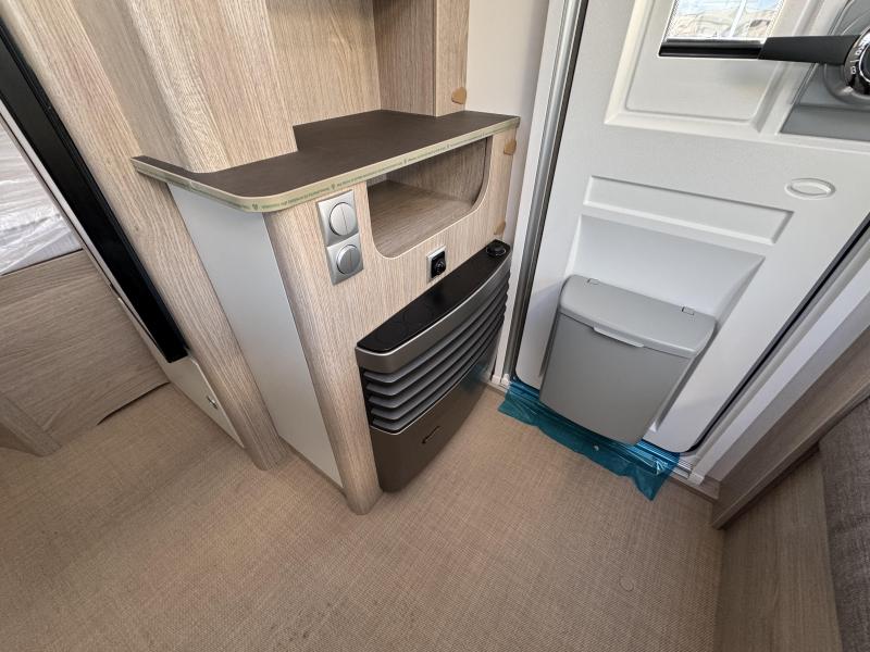 Bürstner Premio 455 TS  foto: 8