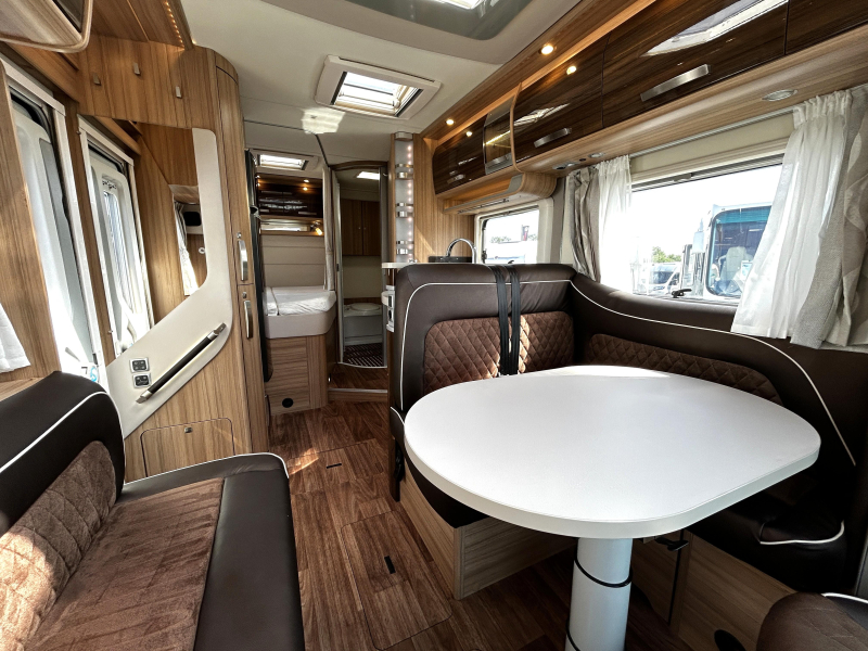 Knaus Platinum Selection 650 MF Fransbed/2017/6.9M/Euro-6  foto: 7