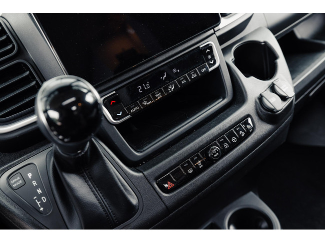 Bürstner Lyseo Time 690 G SkyLine Automaat foto: 18