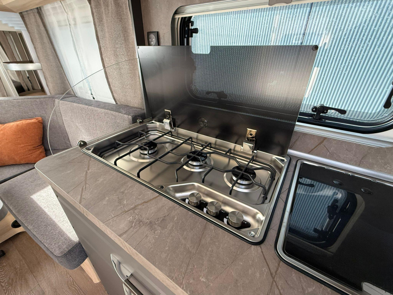 Hobby De Luxe 460 UFE Nieuw | Actie model 2026  foto: 6