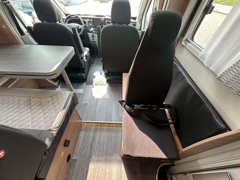 Weinsberg CaraSuite 650 MF AUTOM&Aacute;TICO FH05 5 personas foto: 9