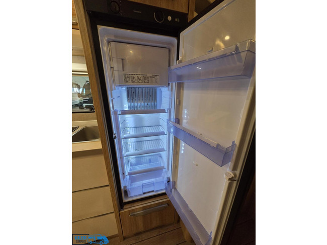 Knaus Sky Ti 650 MEG * Sistema de nivelaci&oacute;n* Excelente estado *2019 foto: 17