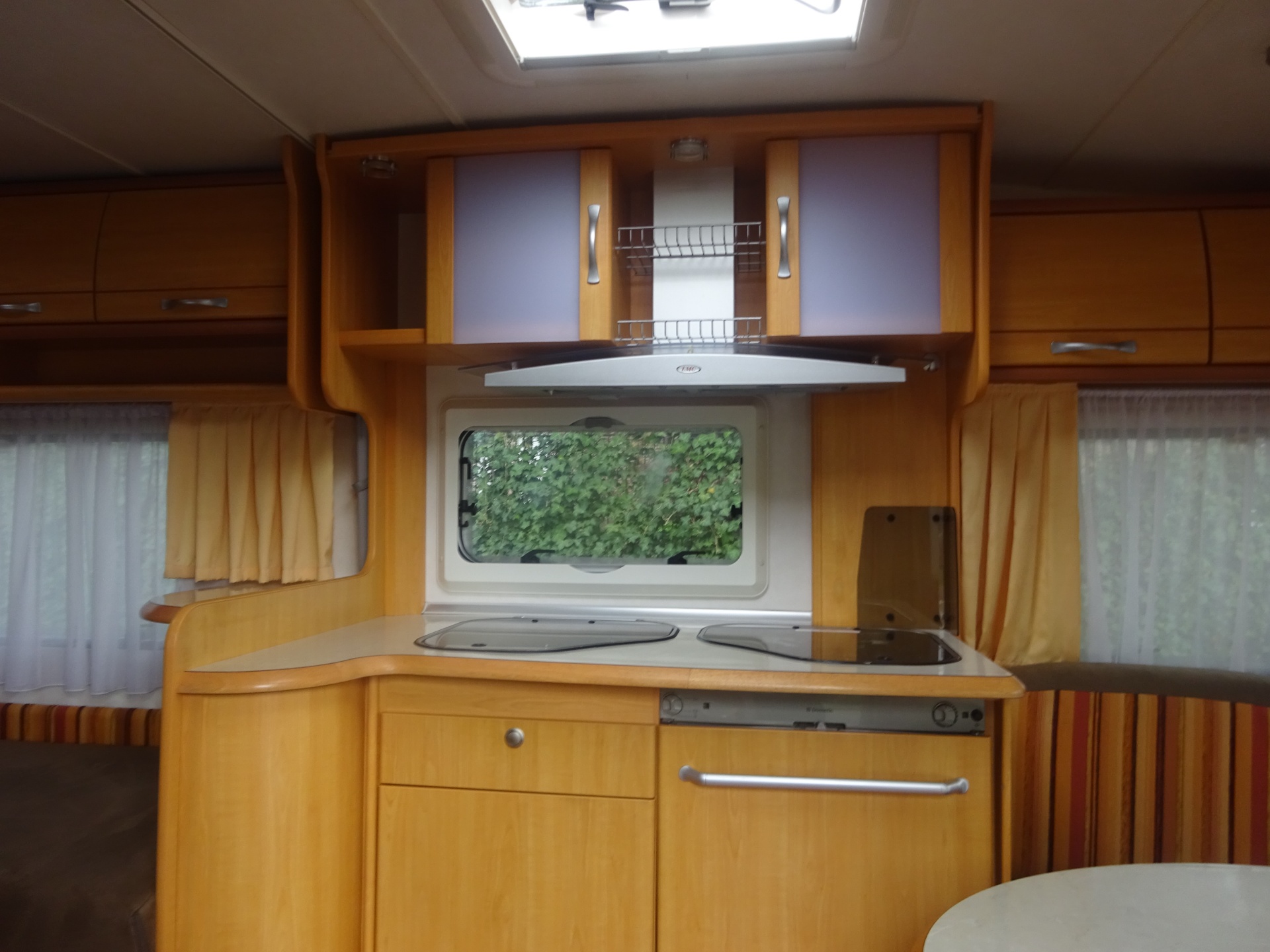 Lmc Munsterland 520 HTE Enkele Bedden+Mover+Luifel foto: 16