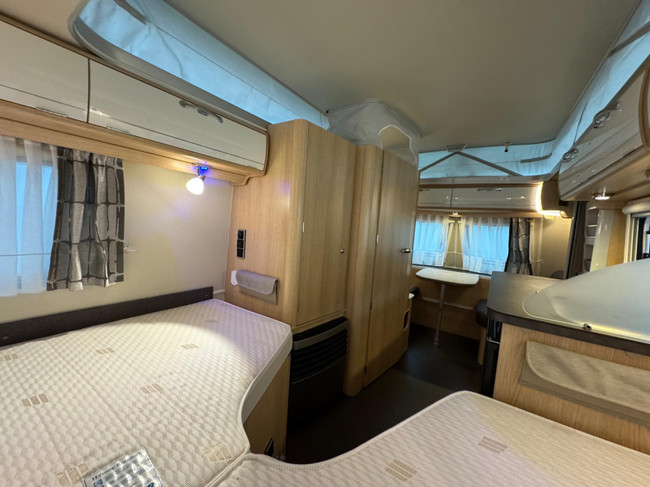 Eriba Touring Troll 542 GT 60 Years Mover Cassetteluifel INCL STALLING foto: 15