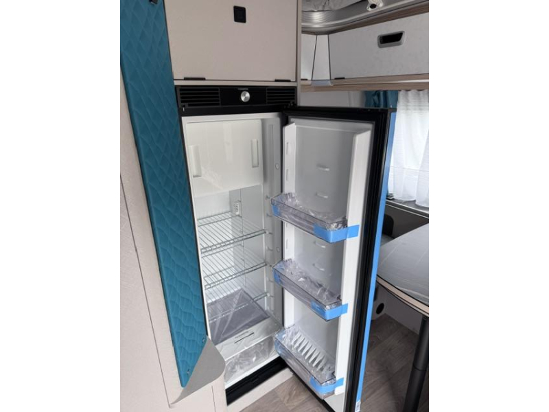 Eriba Touring Urban 642 Paket Harbour Blue Foto: 2