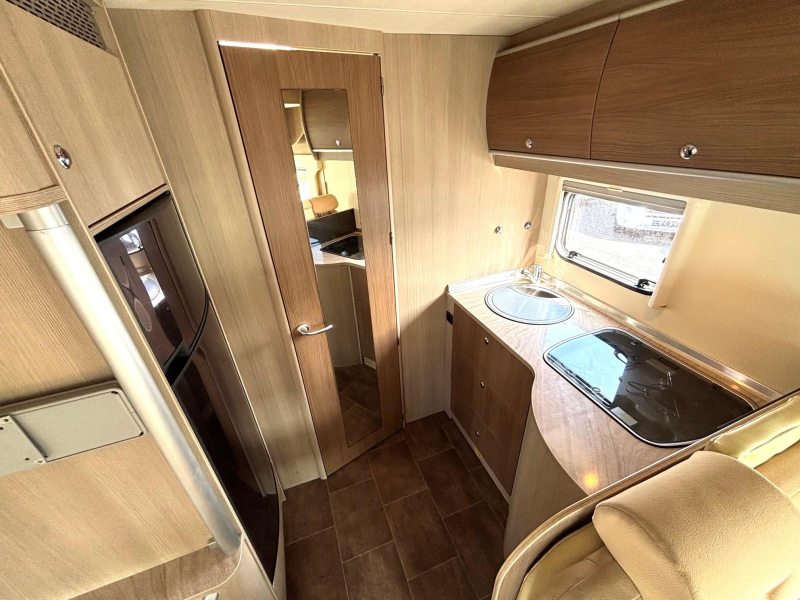 Bürstner Ixeo Time IT 590 Hefbed/2014/Euro-5/5.90M!  foto: 15