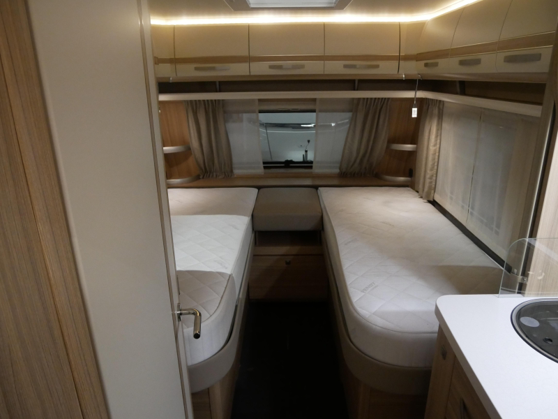 Fendt Bianco Activ 465 SGE Mover, Luifel, Fietsenrek  foto: 11