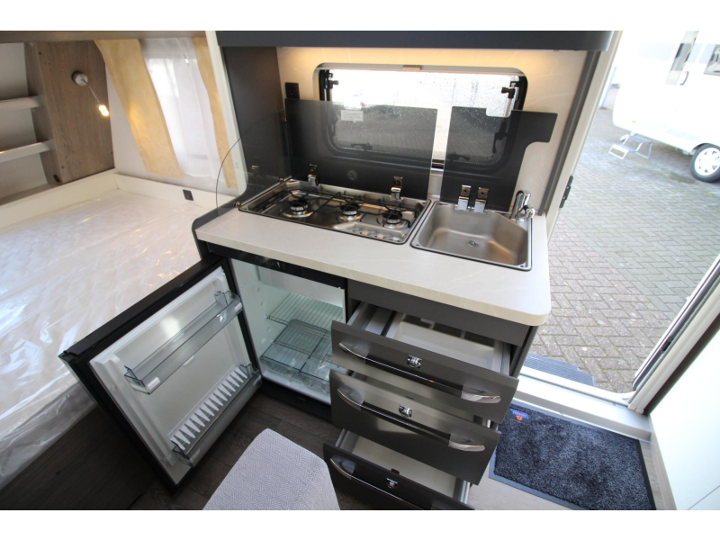 Hobby On Tour 390 SF Caravan breedte 220 cm!  foto: 9