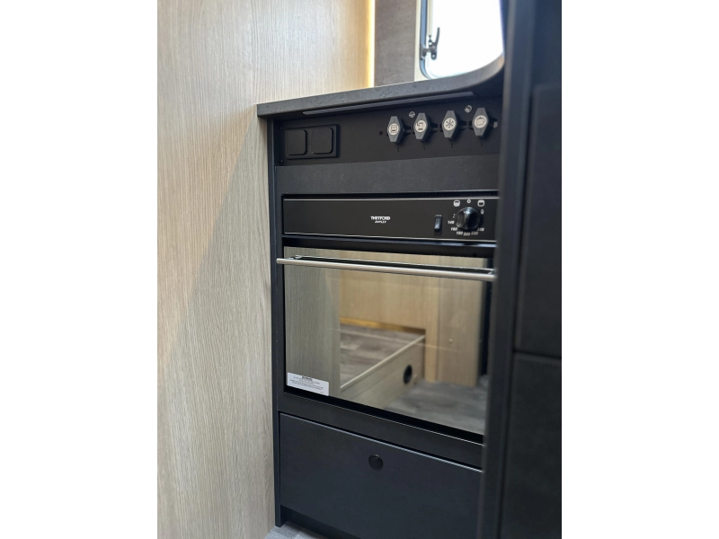 Sunlight T 68 Adventure Edition Dachklimaanlage, Backofen Foto: 14