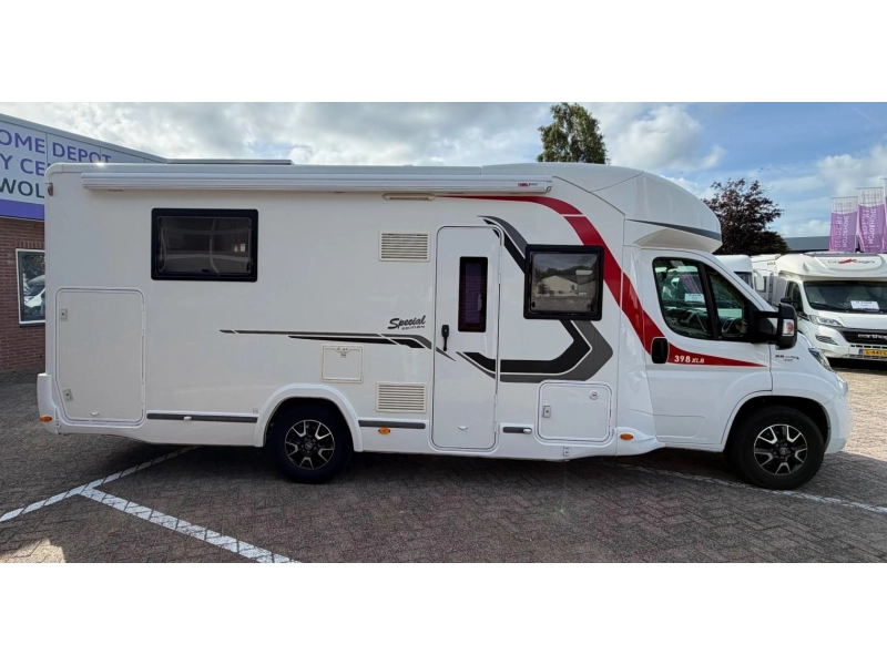 Challenger Special Edition 398 XLB Queens bed Hef bed 