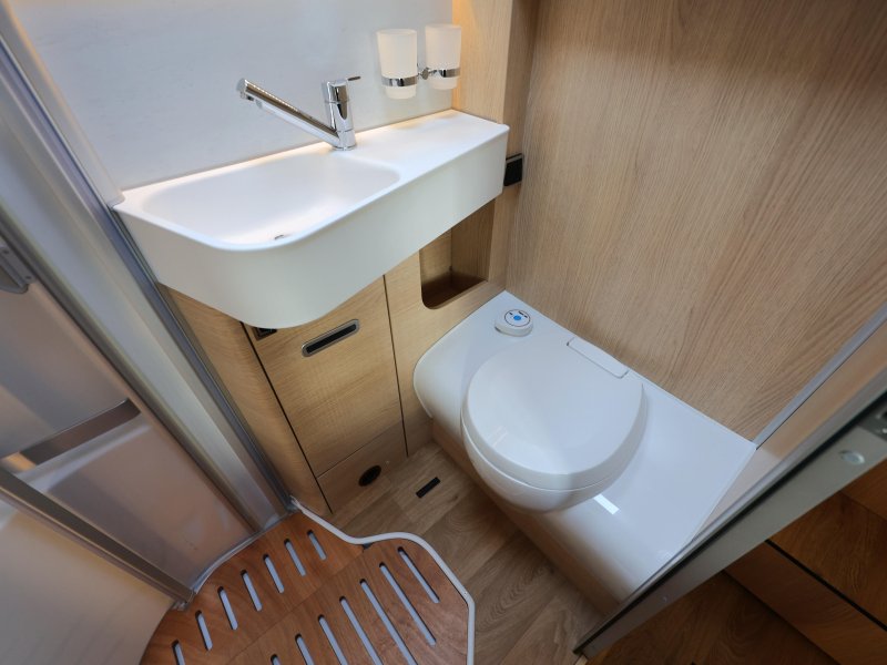 Hymer BMC-T WhiteLine 600 Lithium/Omvormer/Solar  foto: 15