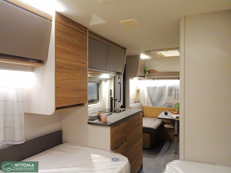 Dethleffs Nomad 460 EL € 8.304,- voordeel !  foto: 2