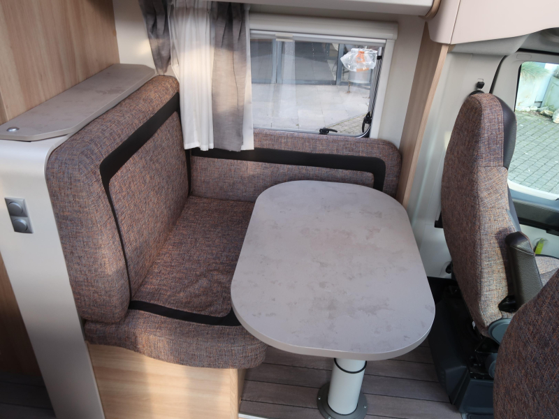 Knaus Sky TI 650 MEG AUTOMATIC 150 HP photo: 4
