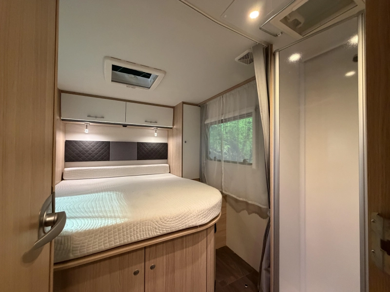 Sunlight T 69 L Queensbed - hefbed  foto: 11