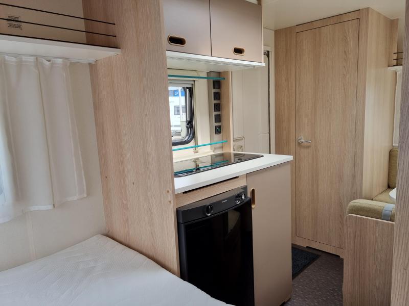 Adria Aviva 390 PS Lichtgewicht!  foto: 14