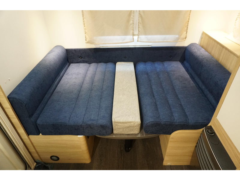 Caravelair Alba 462 peso m&aacute;ximo 1050/1300 kg foto: 7