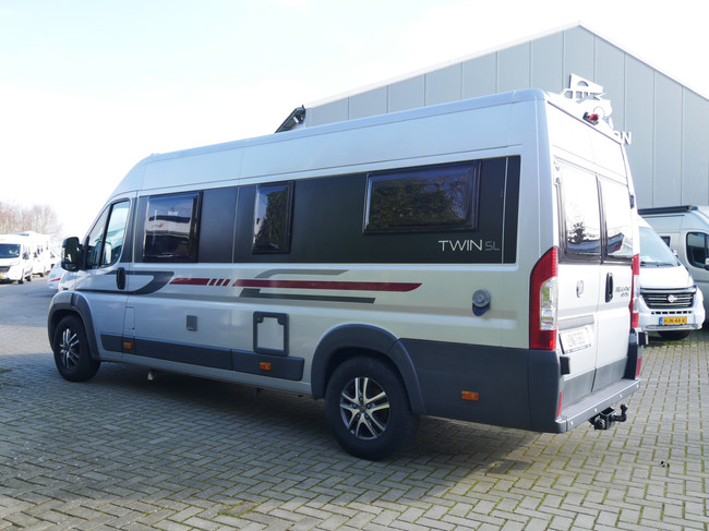 Adria Twin 640 SL, Lengtebedden, Maxi Chasis, Construct slot foto: 22