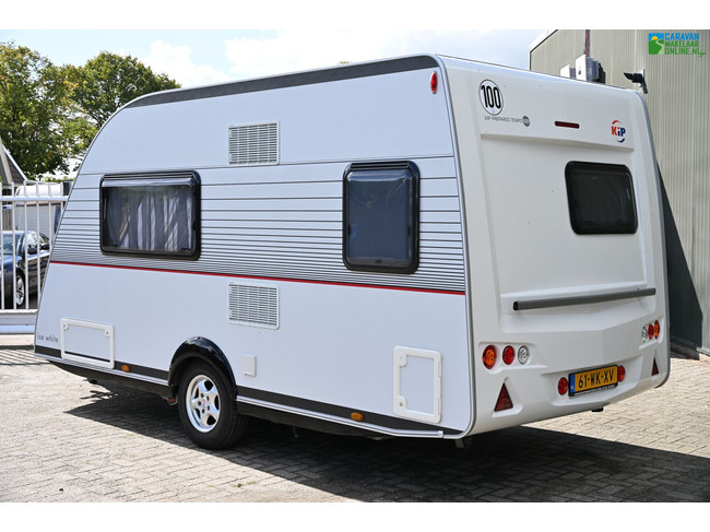 Kip Isa White 41TCB foto: 2