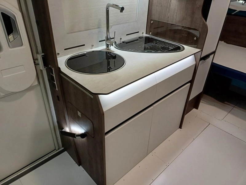 Benimar Fortuna wheelchair accessible photo: 9