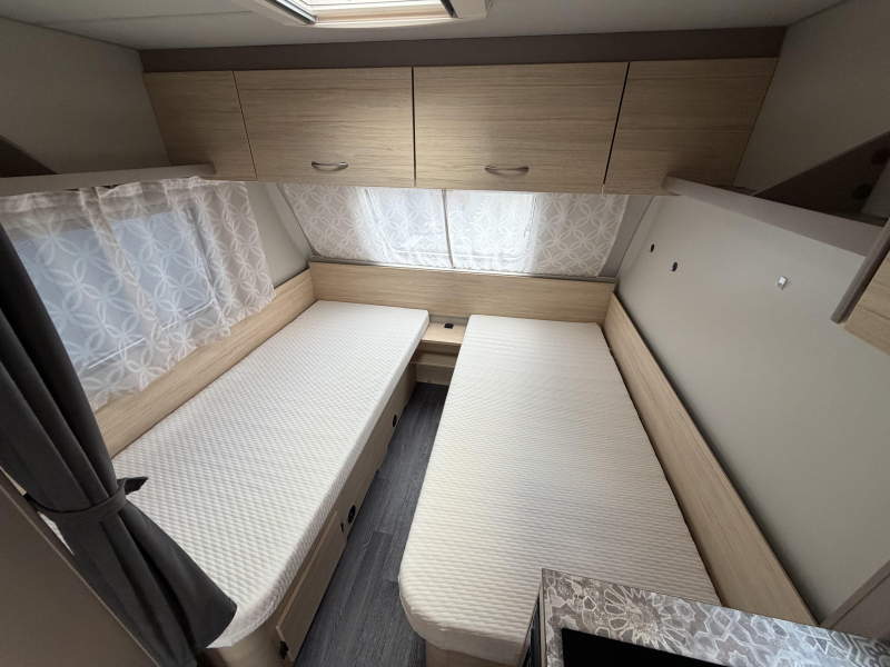 Weinsberg CaraCito 470 EU Single beds photo: 11