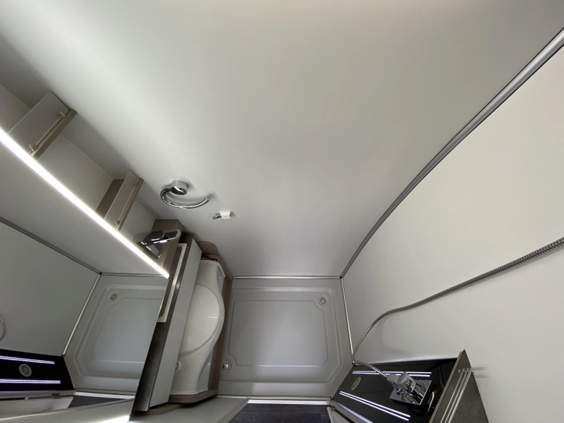 Frankia Yucon 7.0 Lounge round seating V6 autom. photo: 20