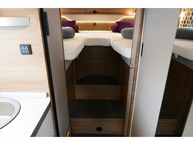 Knaus VAN Ti Vansation 650 MEG 140 PS Euro 6 Fiat Ducato **Einzelbetten/Satelliten-TV/Navi/Kamera/Nur 15.360 km/1. Besitzer/Wie neu Foto: 15