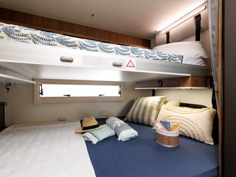 Benimar Amphitryon 940 base model 2026 photo: 11