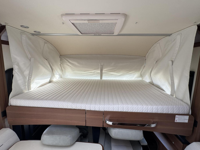 LMC I735 Explorer Automaat Enkele Bedden Hefbed Zonnepaneel Maxxfan Construct foto: 20